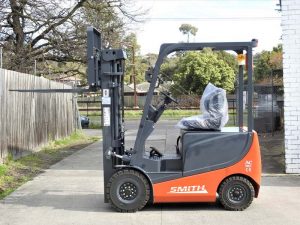 Електричний навантажувач SMITH XE25A 2500 кг 300 см
